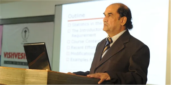 Teaching at VGI — classroom and laboratory session 4